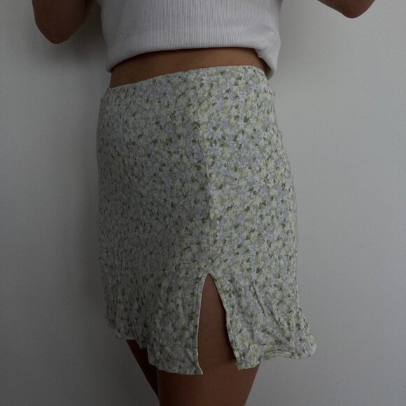 Aritzia Sunday Best Green/Yellow Floral Mini Skirt - Size 4 - Picture 6 of 7